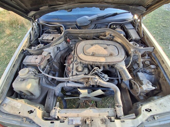 Mercedes E 230 1989, 238,000 km - 2.3 л - Ağcabədi