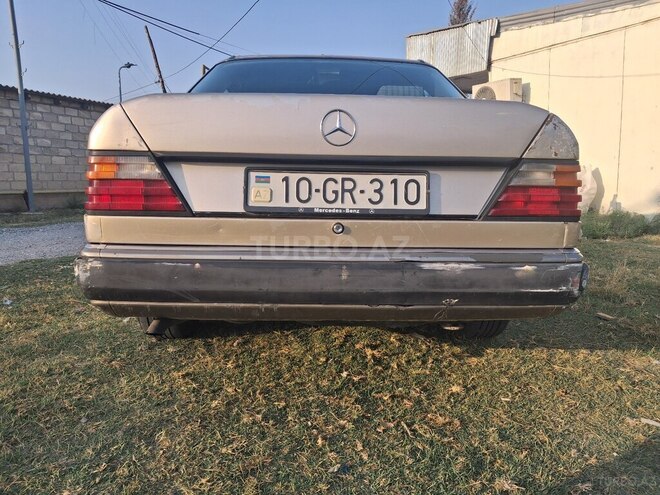 Mercedes E 230 1989, 238,000 km - 2.3 л - Ağcabədi
