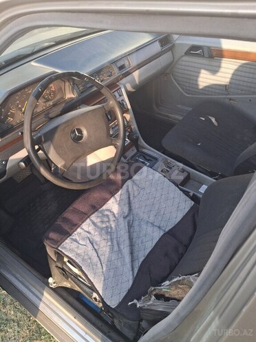 Mercedes E 230 1989, 238,000 km - 2.3 л - Ağcabədi