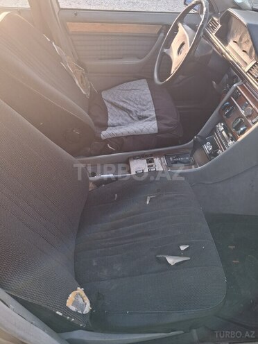 Mercedes E 230 1989, 238,000 km - 2.3 л - Ağcabədi