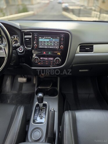 Mitsubishi Outlander 2016, 113,298 km - 2.4 l - Bakı