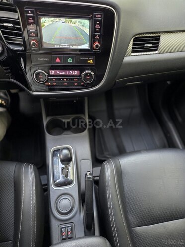 Mitsubishi Outlander 2016, 113,298 km - 2.4 l - Bakı