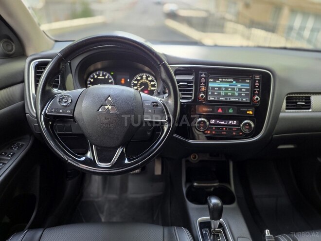 Mitsubishi Outlander 2016, 113,298 km - 2.4 l - Bakı