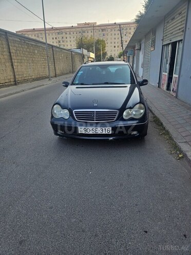 Mercedes C 220 2003, 280,000 km - 2.1 l - Sumqayıt