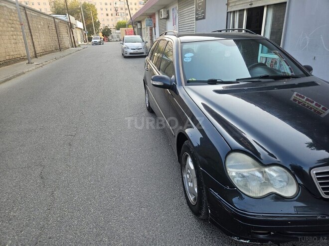 Mercedes C 220 2003, 280,000 km - 2.1 l - Sumqayıt