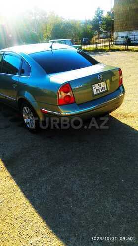 Volkswagen Passat 2001, 300,000 km - 1.8 l - Şirvan