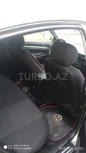 Volkswagen Passat 2001, 300,000 km - 1.8 l - Şirvan