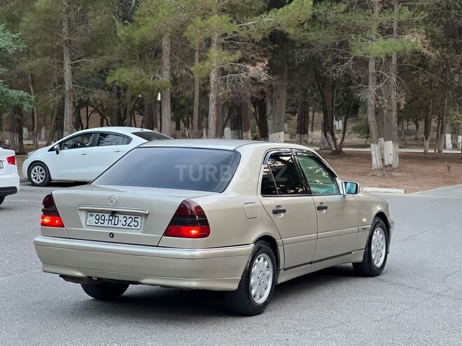 Mercedes C 220 1998, 324,000 km - 2.2 l - Sumqayıt
