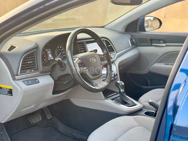 Hyundai Elantra 2017, 82,800 km - 2.0 l - Bakı