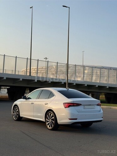 Skoda Octavia 2023, 42,000 km - 1.6 л - Bakı