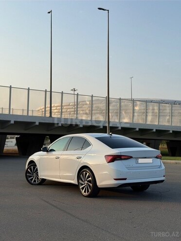 Skoda Octavia 2023, 42,000 km - 1.6 л - Bakı