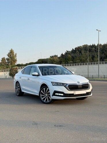 Skoda Octavia 2023, 42,000 km - 1.6 л - Bakı