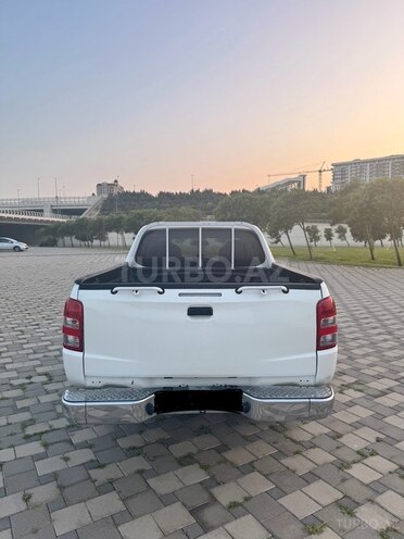Mitsubishi L200 2016, 307,000 km - 2.4 l - Bakı