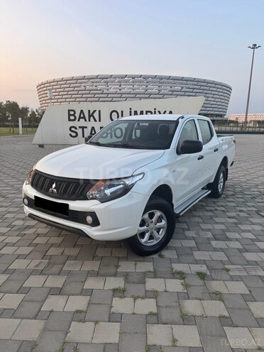 Mitsubishi L200 2016, 307,000 km - 2.4 l - Bakı