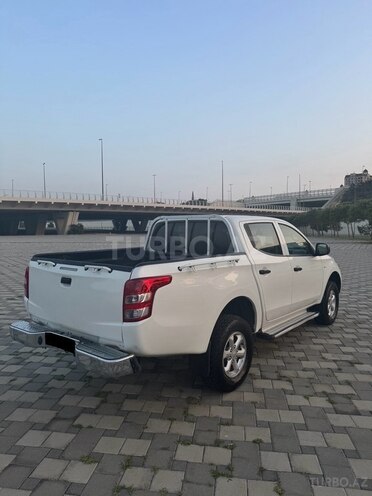 Mitsubishi L200 2016, 307,000 km - 2.4 l - Bakı