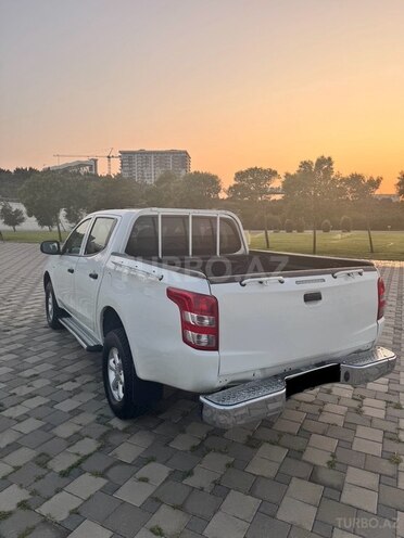 Mitsubishi L200 2016, 307,000 km - 2.4 l - Bakı