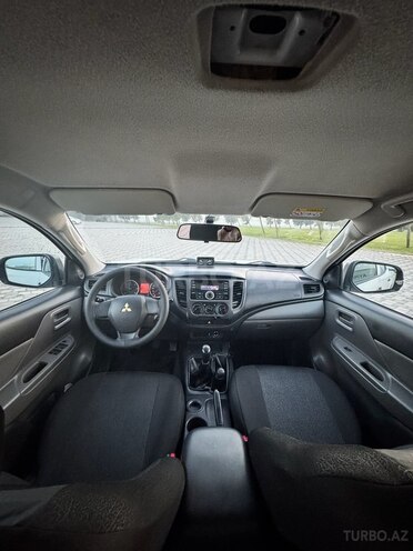 Mitsubishi L200 2016, 307,000 km - 2.4 l - Bakı