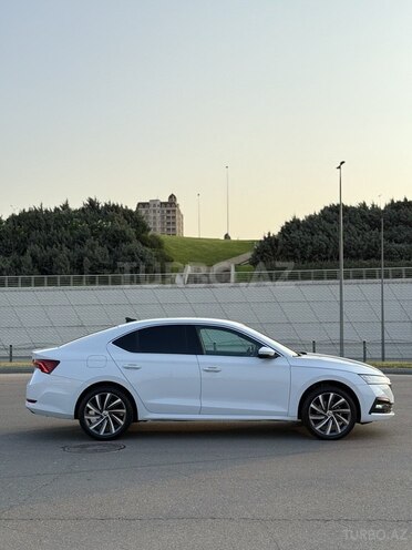 Skoda Octavia 2023, 42,000 km - 1.6 л - Bakı