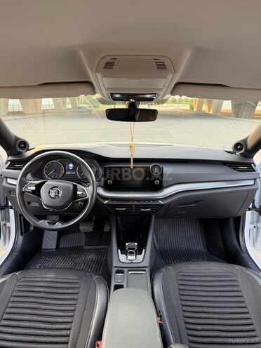Skoda Octavia 2023, 42,000 km - 1.6 л - Bakı