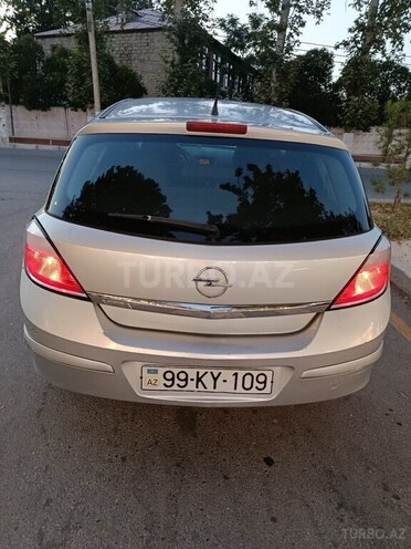 Opel Astra 2004, 372,000 km - 1.4 l - Göyçay