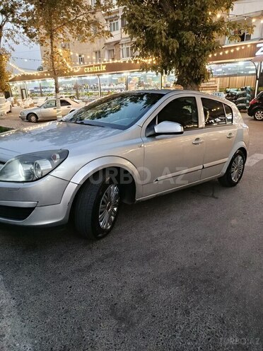 Opel Astra 2004, 372,000 km - 1.4 l - Göyçay