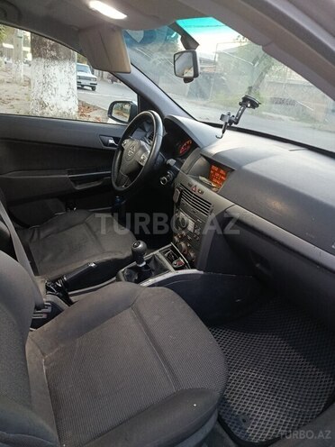 Opel Astra 2004, 372,000 km - 1.4 l - Göyçay