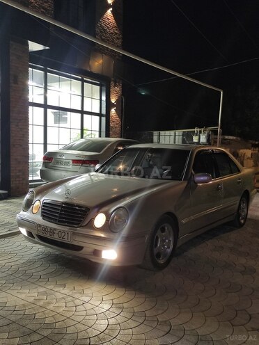 Mercedes E 240 1999, 350,000 km - 2.6 л - Bakı