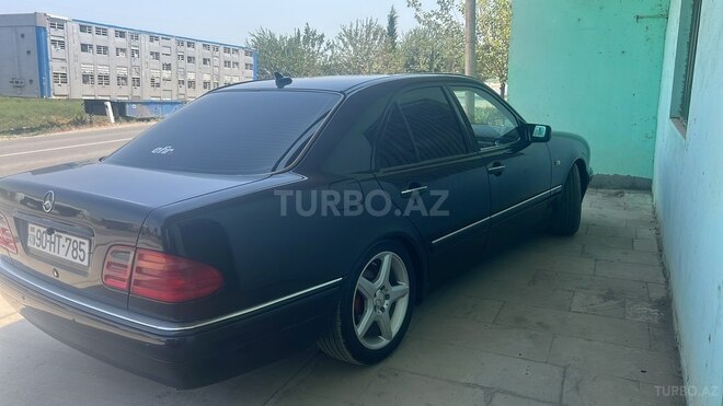 Mercedes E 240 1998, 334,250 km - 2.4 l - İmişli