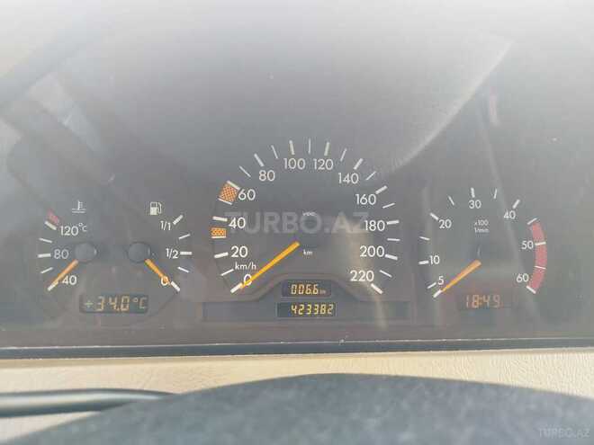 Mercedes C 220 1999, 423,382 km - 2.2 l - Bakı