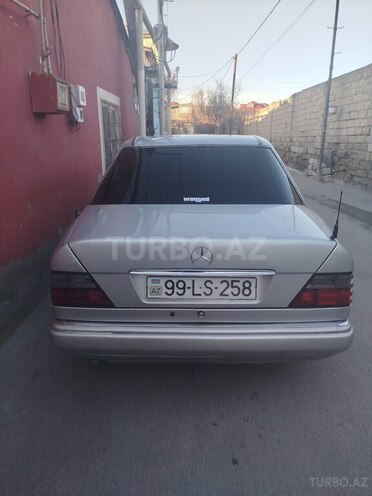 Mercedes E 250 1994, 458,231 km - 2.5 l - Bakı