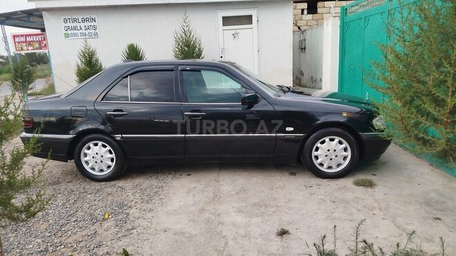 Mercedes C 220 2000, 45,680 km - 2.2 l - Sabirabad