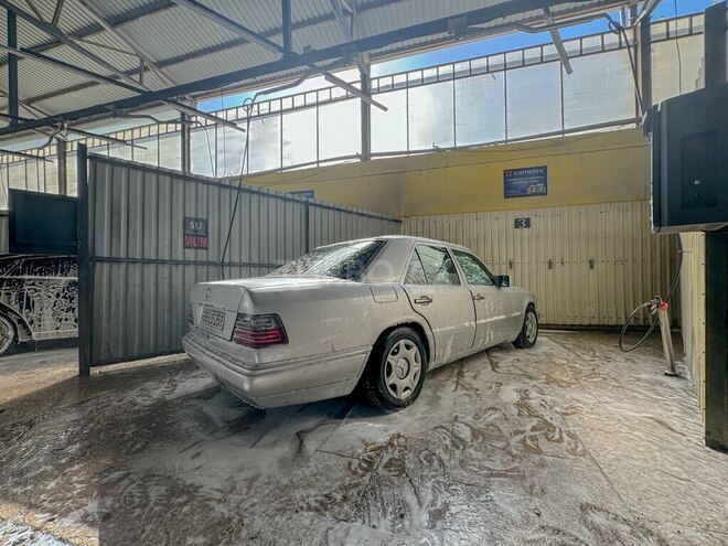 Mercedes E 250 1994, 458,231 km - 2.5 l - Bakı