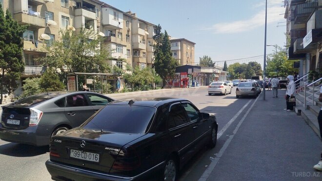 Mercedes C 220 2000, 45,680 km - 2.2 l - Sabirabad