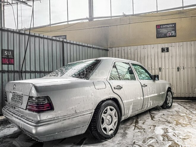 Mercedes E 250 1994, 458,231 km - 2.5 l - Bakı