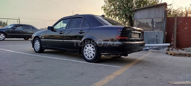 Mercedes C 220 2000, 45,680 km - 2.2 l - Sabirabad