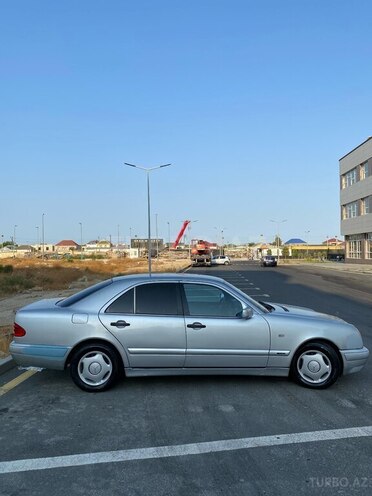 Mercedes E 230 1997, 381,000 km - 2.3 l - Bakı