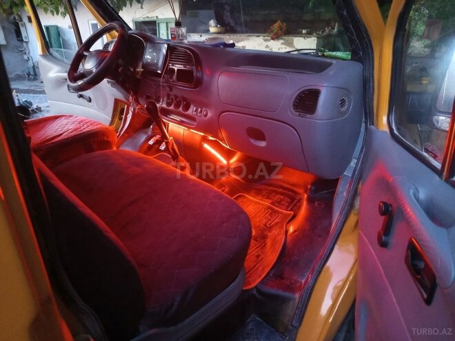 Ford Transit 1995, 140,000 km - 2.5 l - Salyan