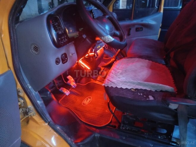 Ford Transit 1995, 140,000 km - 2.5 l - Salyan