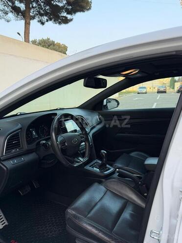 Hyundai Elantra 2018, 83,000 km - 1.6 л - Bakı