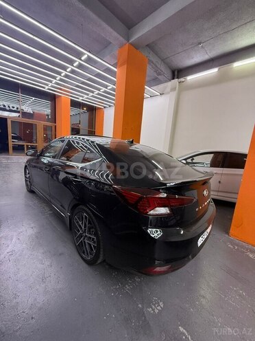 Hyundai Elantra 2018, 99,000 km - 1.6 l - Bakı
