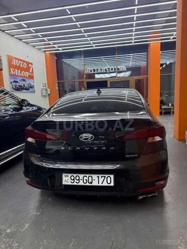 Hyundai Elantra 2018, 99,000 km - 1.6 l - Bakı