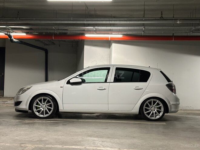 Opel Astra 2009, 201,000 km - 1.4 l - Bakı