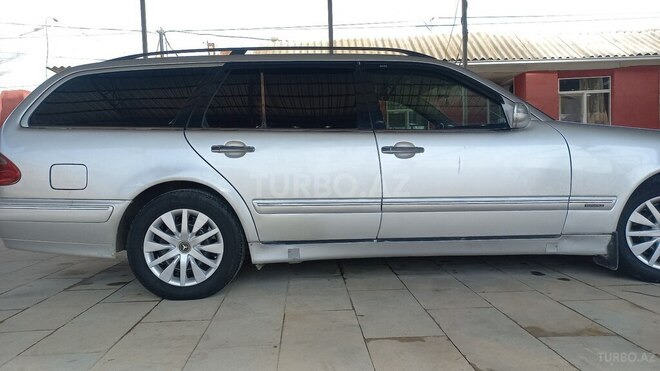 Mercedes E 220 1999, 397,955 km - 2.2 l - Şirvan