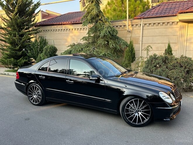 Mercedes E 320 2004, 355,200 km - 3.2 l - Bakı