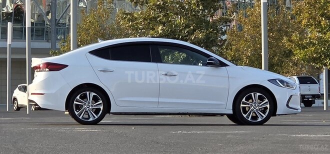 Hyundai Elantra 2017, 255,000 km - 1.6 л - Bakı