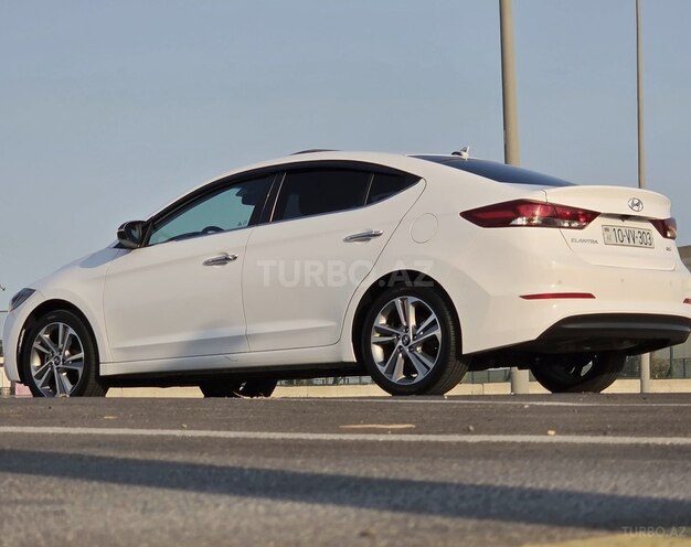 Hyundai Elantra 2017, 255,000 km - 1.6 л - Bakı