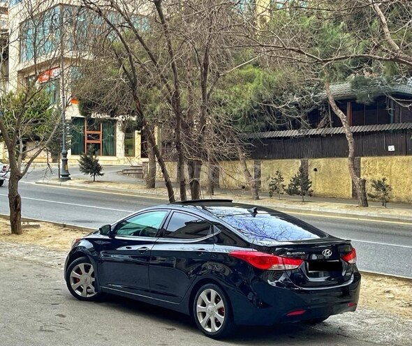 Hyundai Elantra 2013, 240,000 km - 1.8 l - Bakı