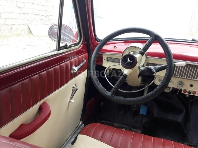 Moskvich  1960, 350,000 km - 1.3 l - Bakı