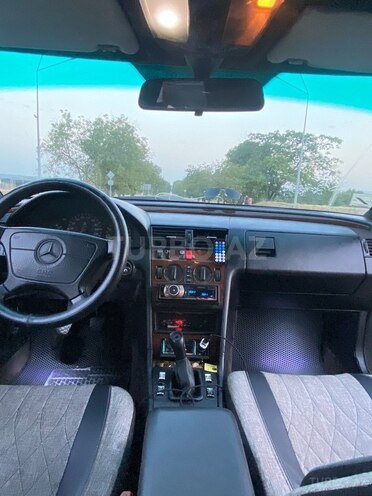 Mercedes C 220 1994, 560,000 km - 2.2 л - Zaqatala