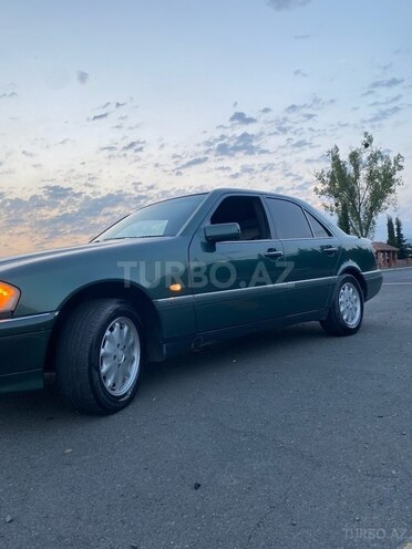 Mercedes C 220 1994, 560,000 km - 2.2 л - Zaqatala